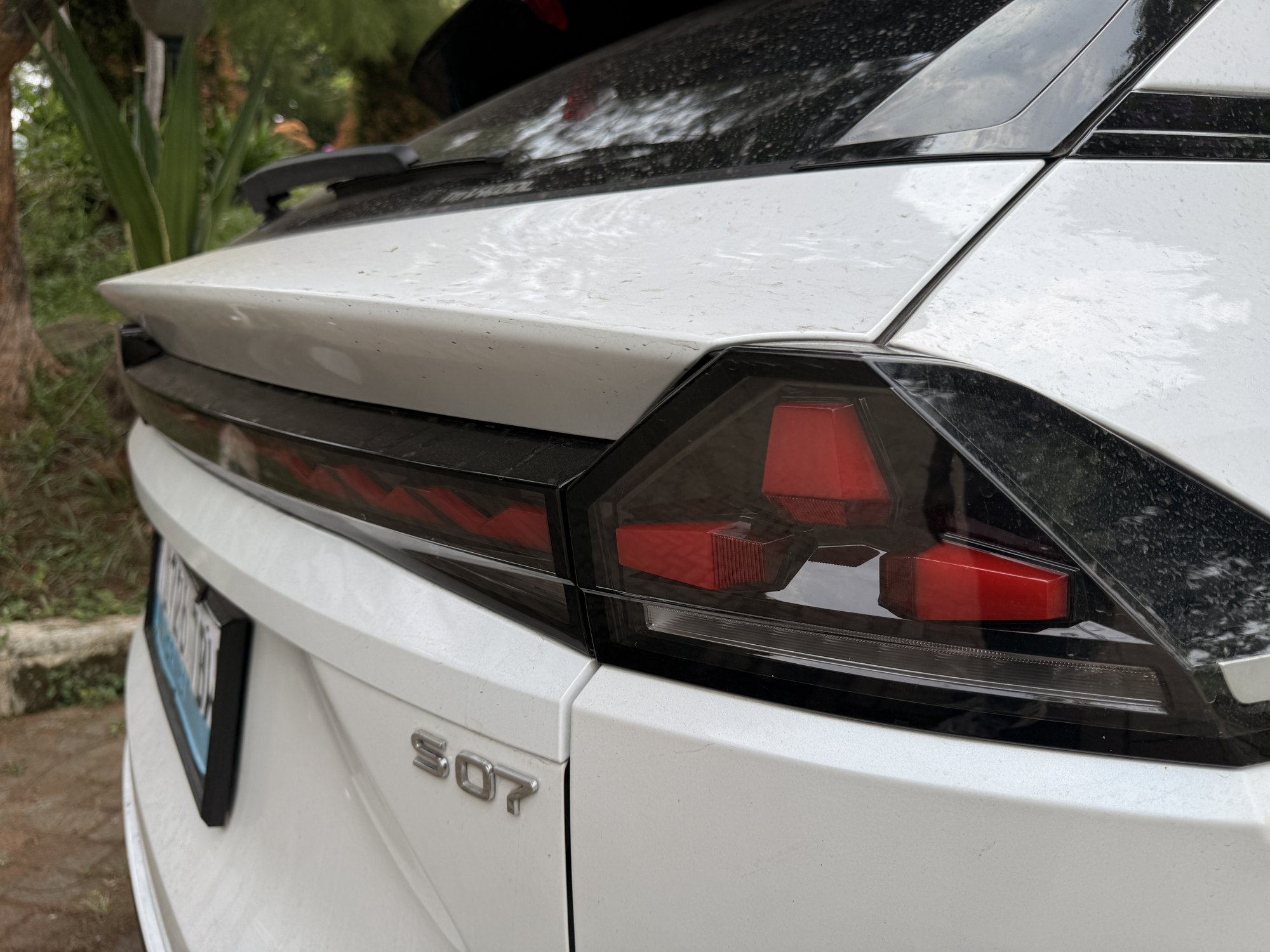Lampu belakang LED Star Flame Tail Light.